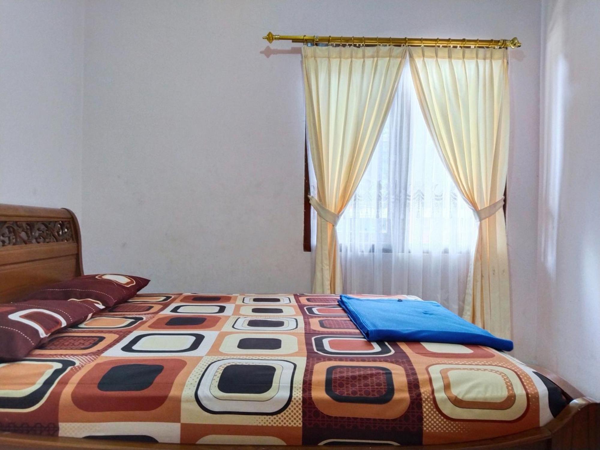 Villa Yustisia Curug 7 Cilember Cisarua Exterior photo