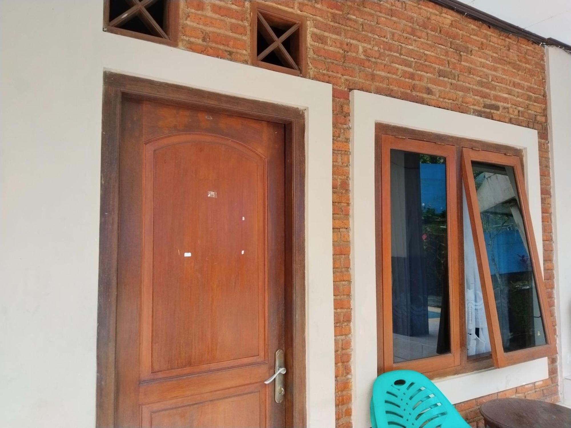 Villa Yustisia Curug 7 Cilember Cisarua Exterior photo