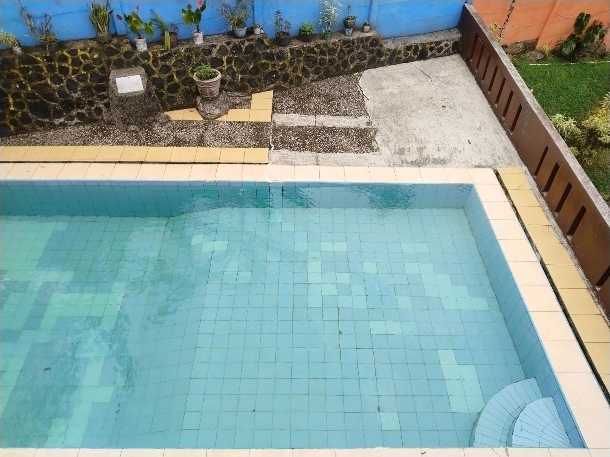 Villa Yustisia Curug 7 Cilember Cisarua Exterior photo
